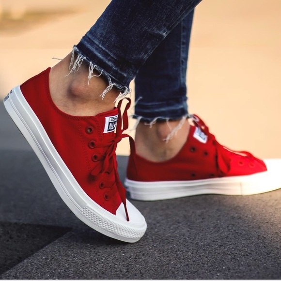 red converse ii